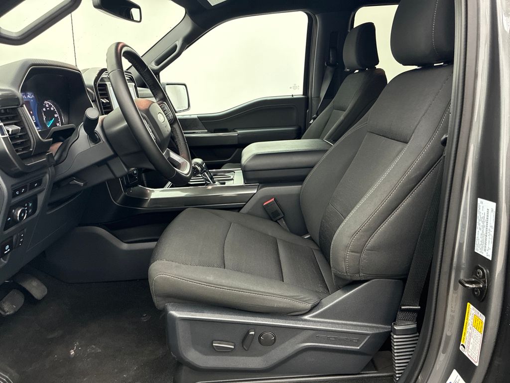 2023 Ford F-150 XLT photo 7