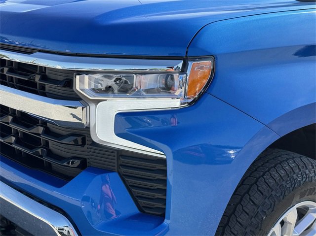 2025 Chevrolet Silverado 1500 LT photo 9