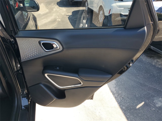 2025 Kia Soul LX photo 29