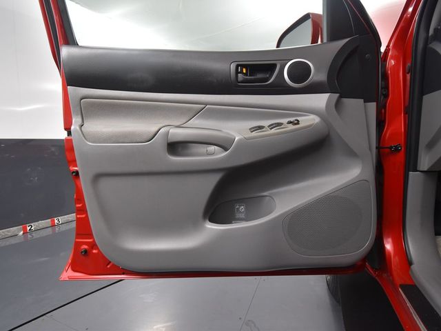 2011 Toyota Tacoma Base photo 14
