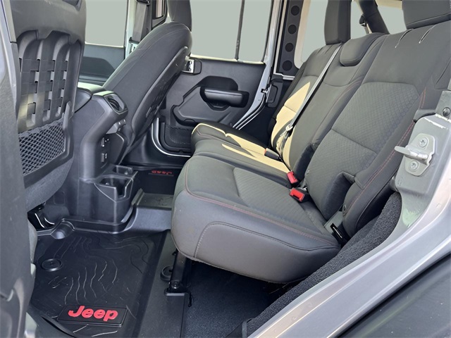 2018 Jeep Wrangler Unlimited Rubicon photo 16