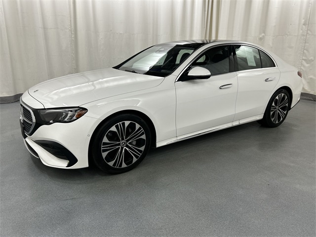 2025 Mercedes Benz E 350 4MATIC photo 2