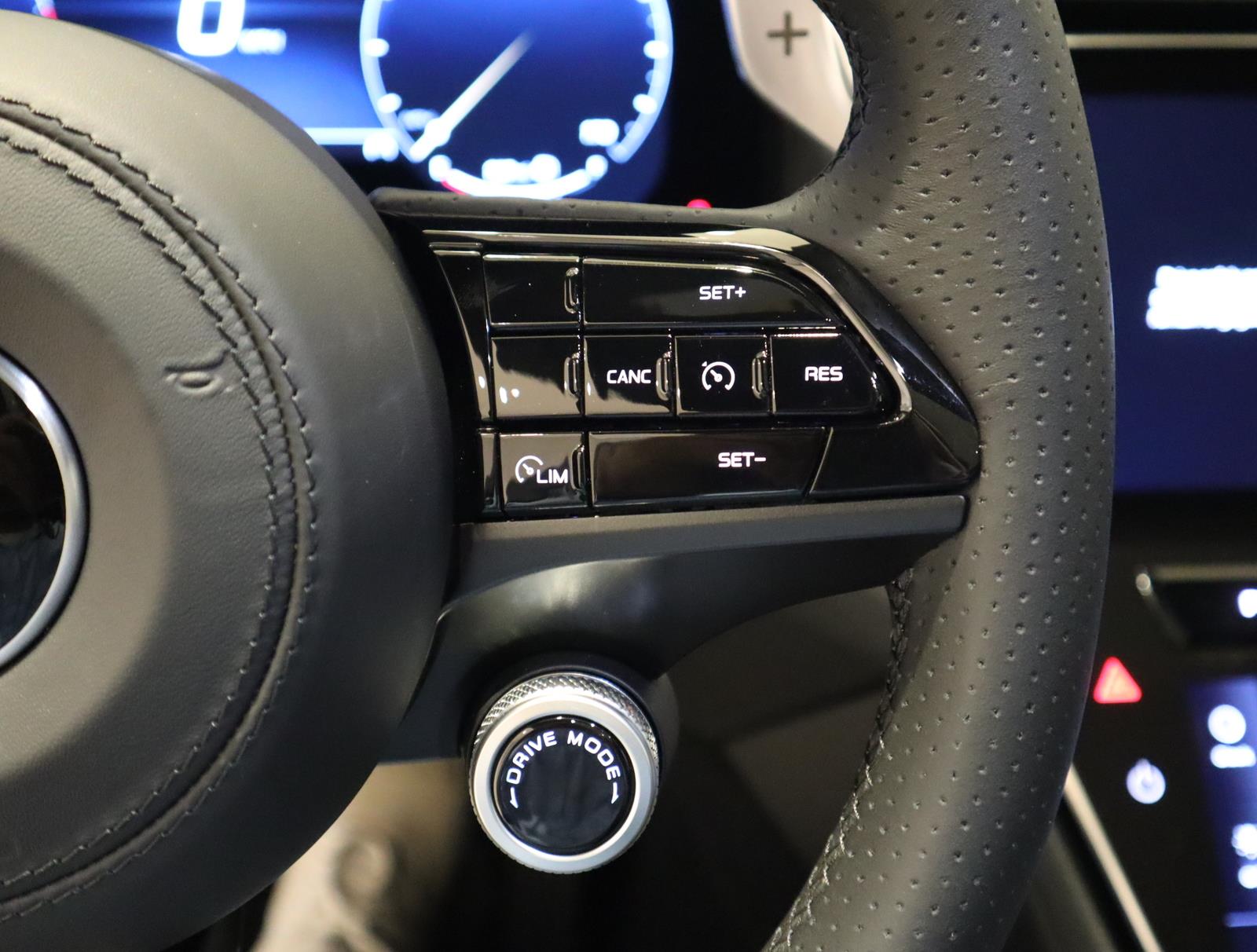 New 2024 Bianco Astro Metallic Maserati GT AWD image 29