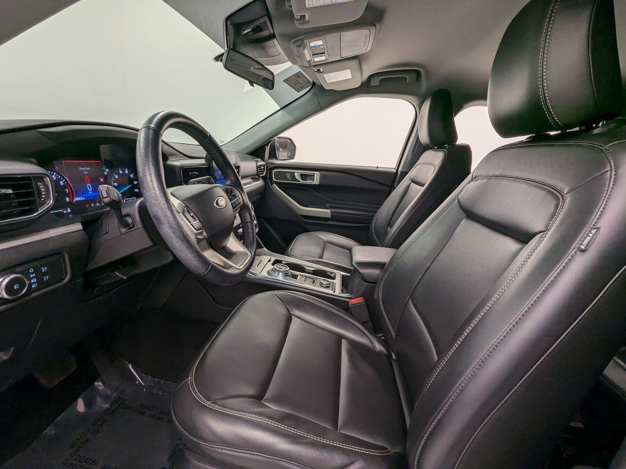 2022 Ford Explorer XLT photo 16