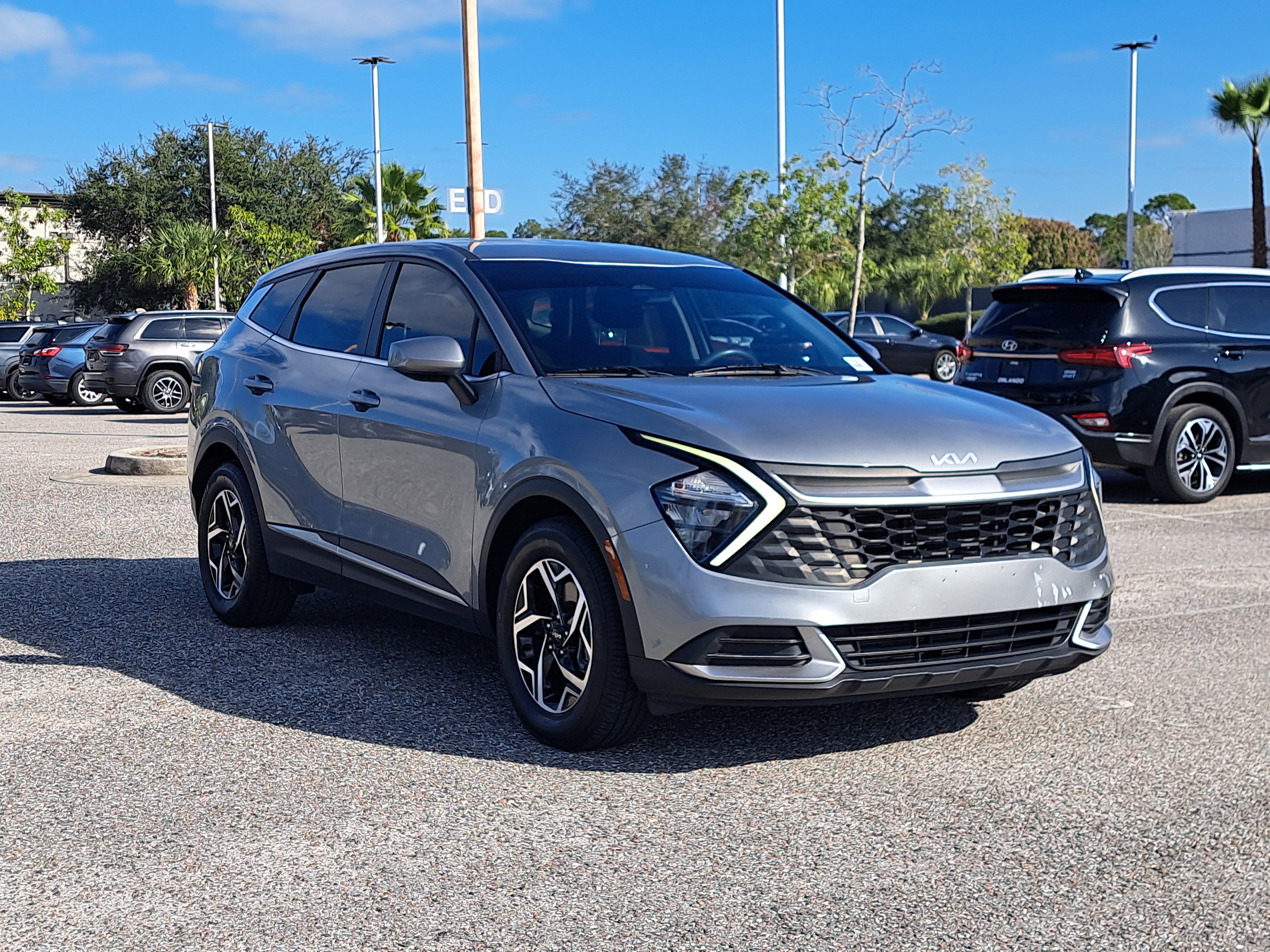 2023 Kia Sportage LX's photo