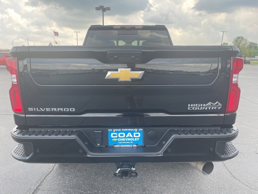 2024 Chevrolet Silverado 2500HD High Country photo 4