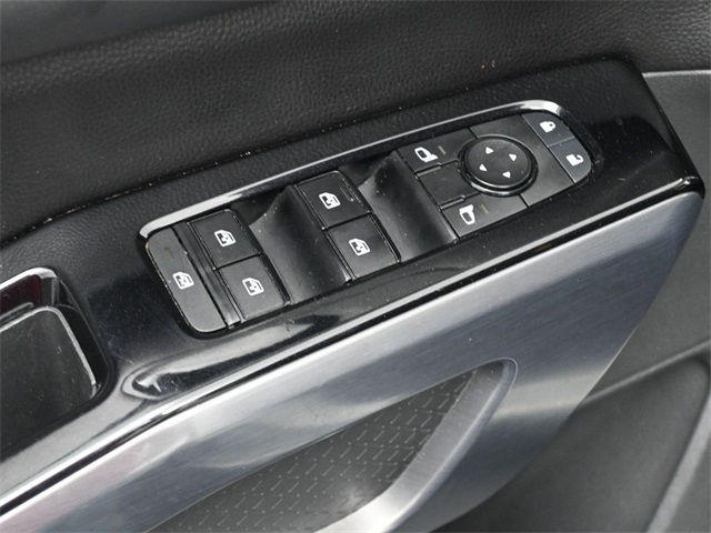 2022 Nissan Pathfinder SL photo 12
