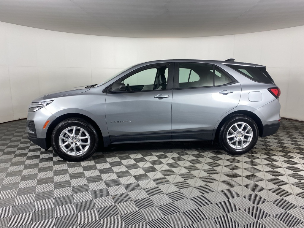 2024 Chevrolet Equinox LS photo 4