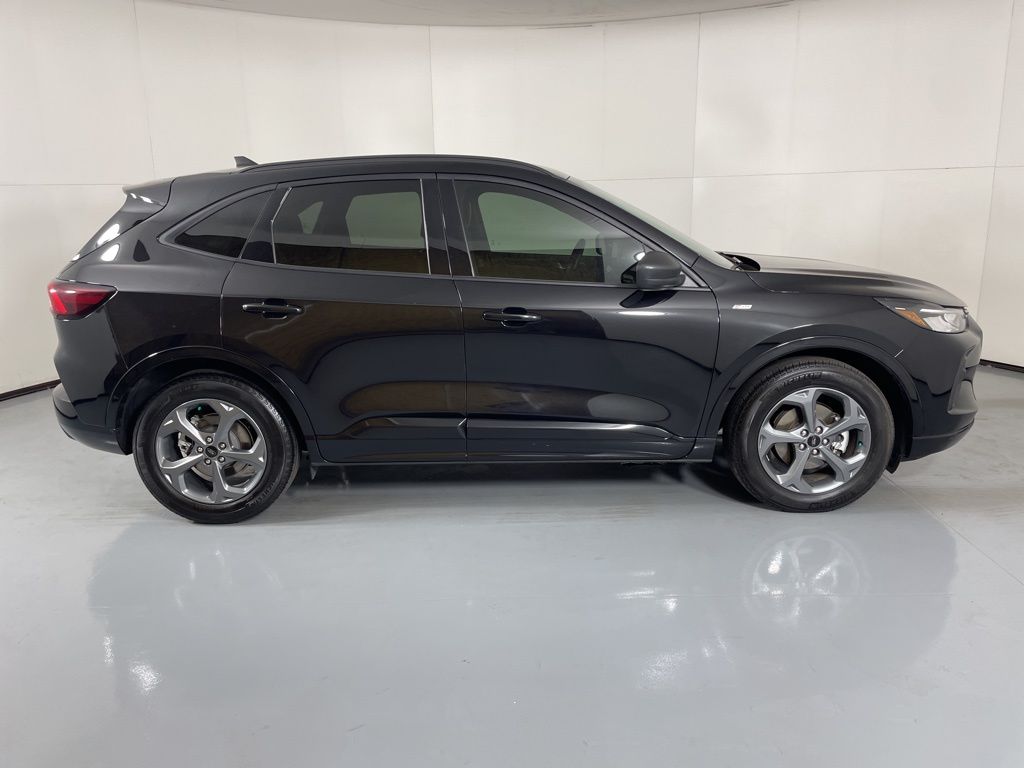 2024 Ford Escape ST-Line photo 10