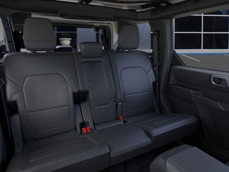 2025 Ford Bronco Badlands photo 10