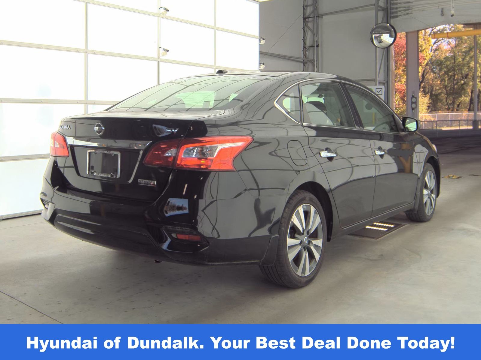 2019 Nissan Sentra SV photo 3