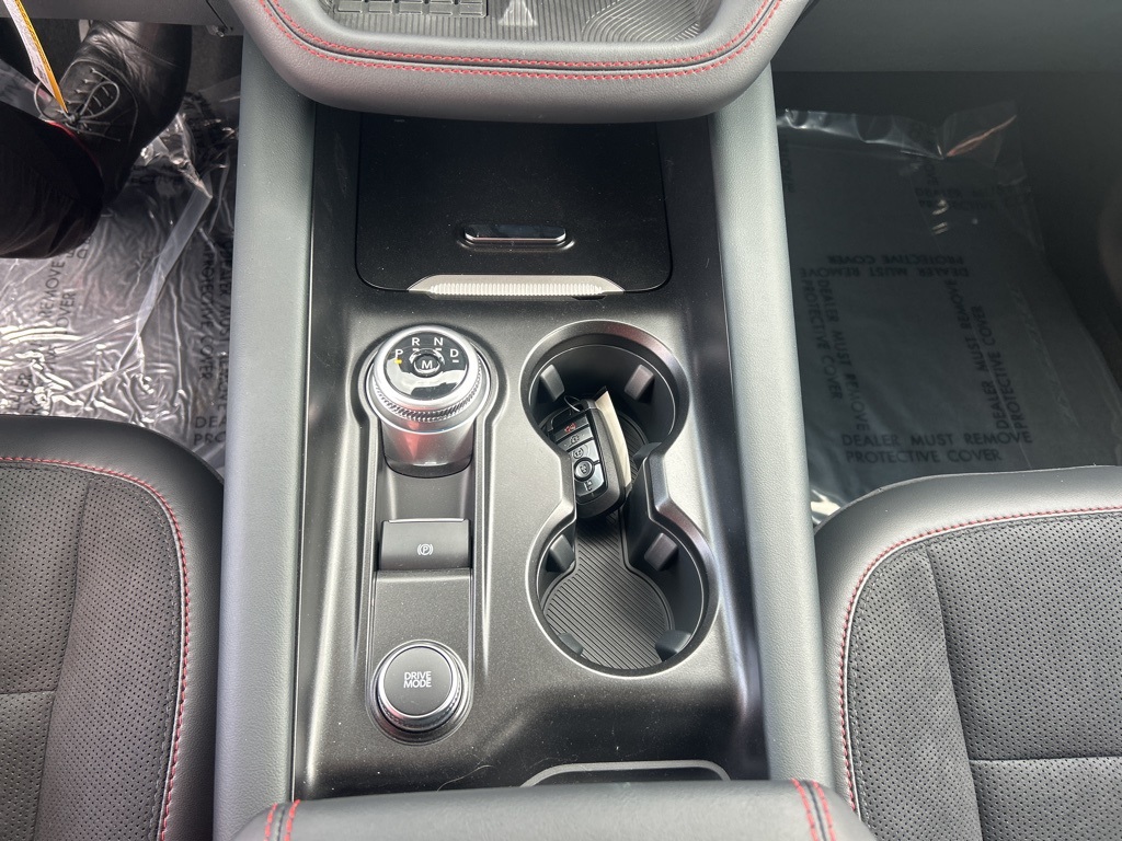 2025 Ford Explorer ST photo 28