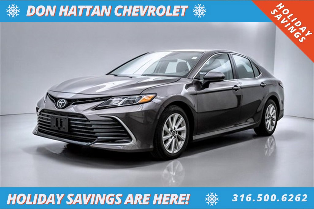 2023 Toyota Camry LE's photo