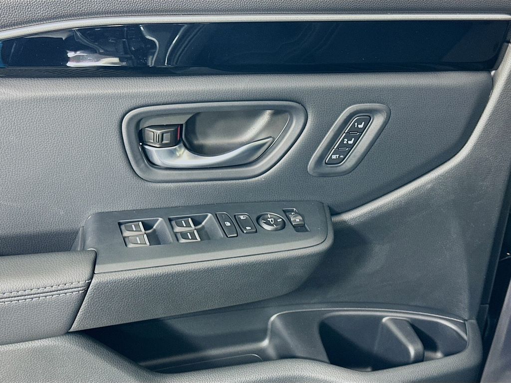 2025 Honda Pilot Touring photo 19