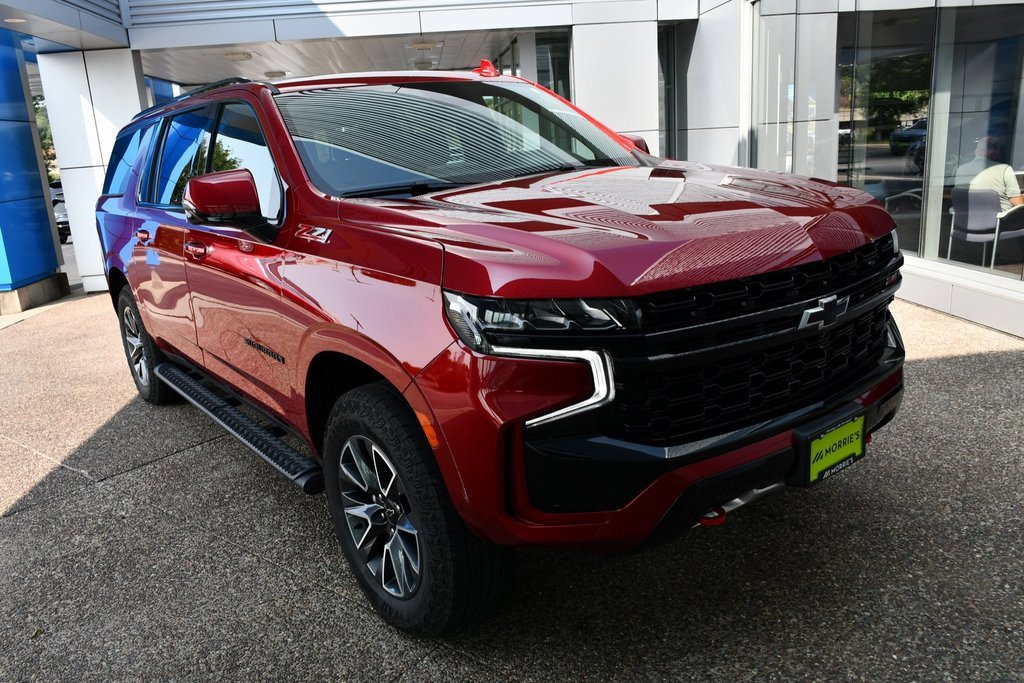 2023 Chevrolet Suburban Z71 photo 10