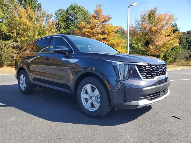 2026 Kia Sorento LX photo 2
