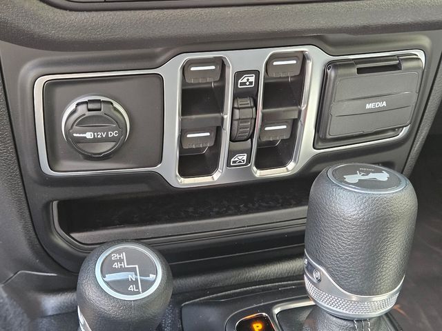 2025 Jeep Wrangler Sport photo 20