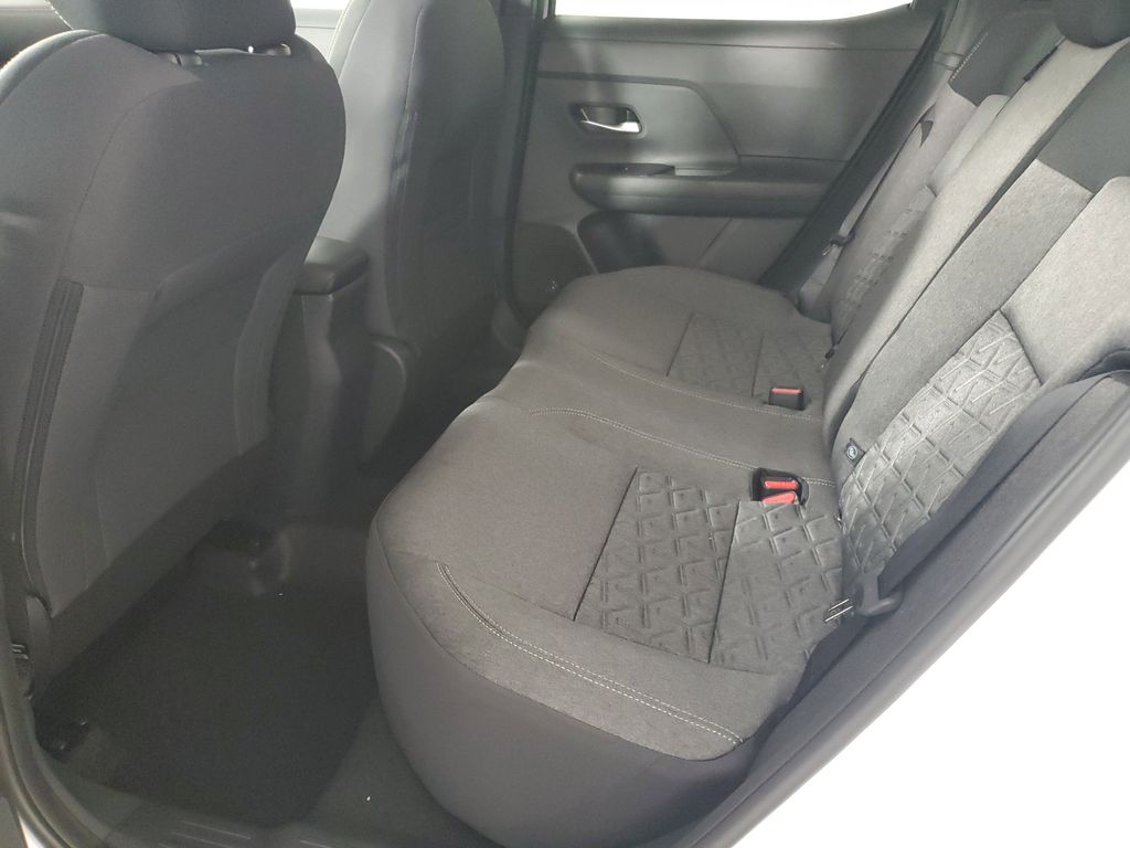 2026 Nissan Kicks SV photo 10