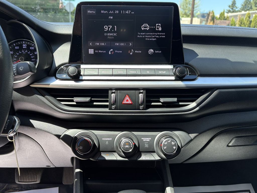 2023 Kia Forte LXS photo 18