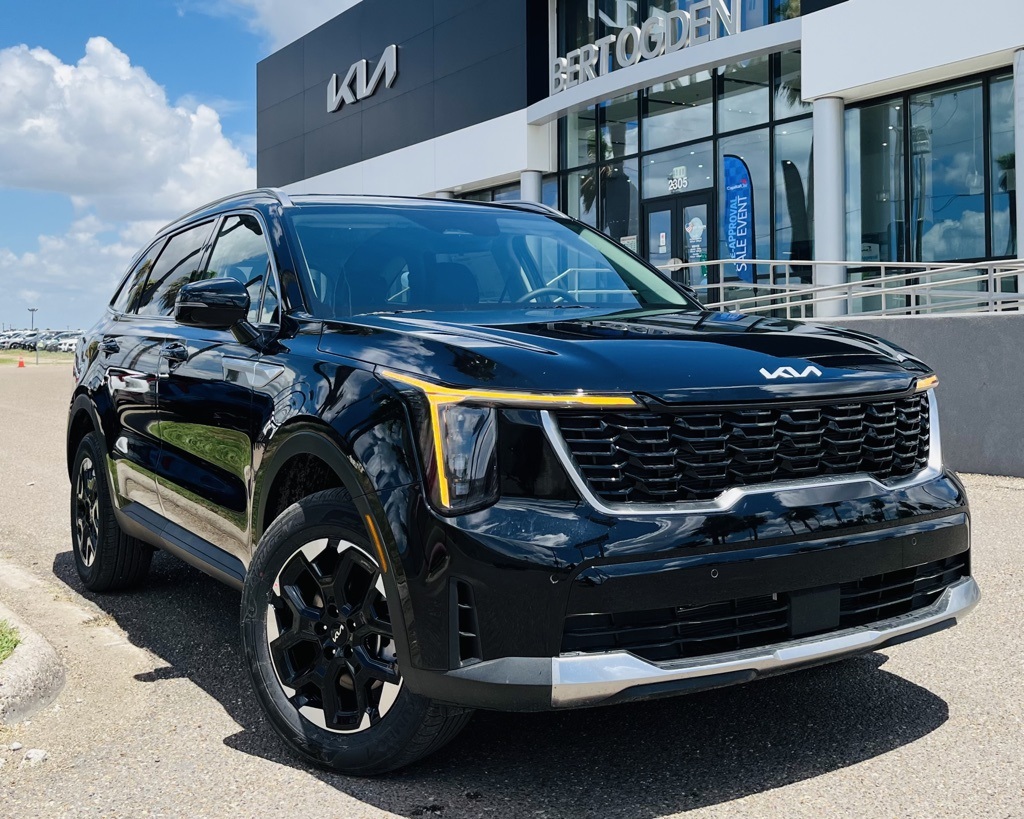 2025 Kia Sorento S's photo
