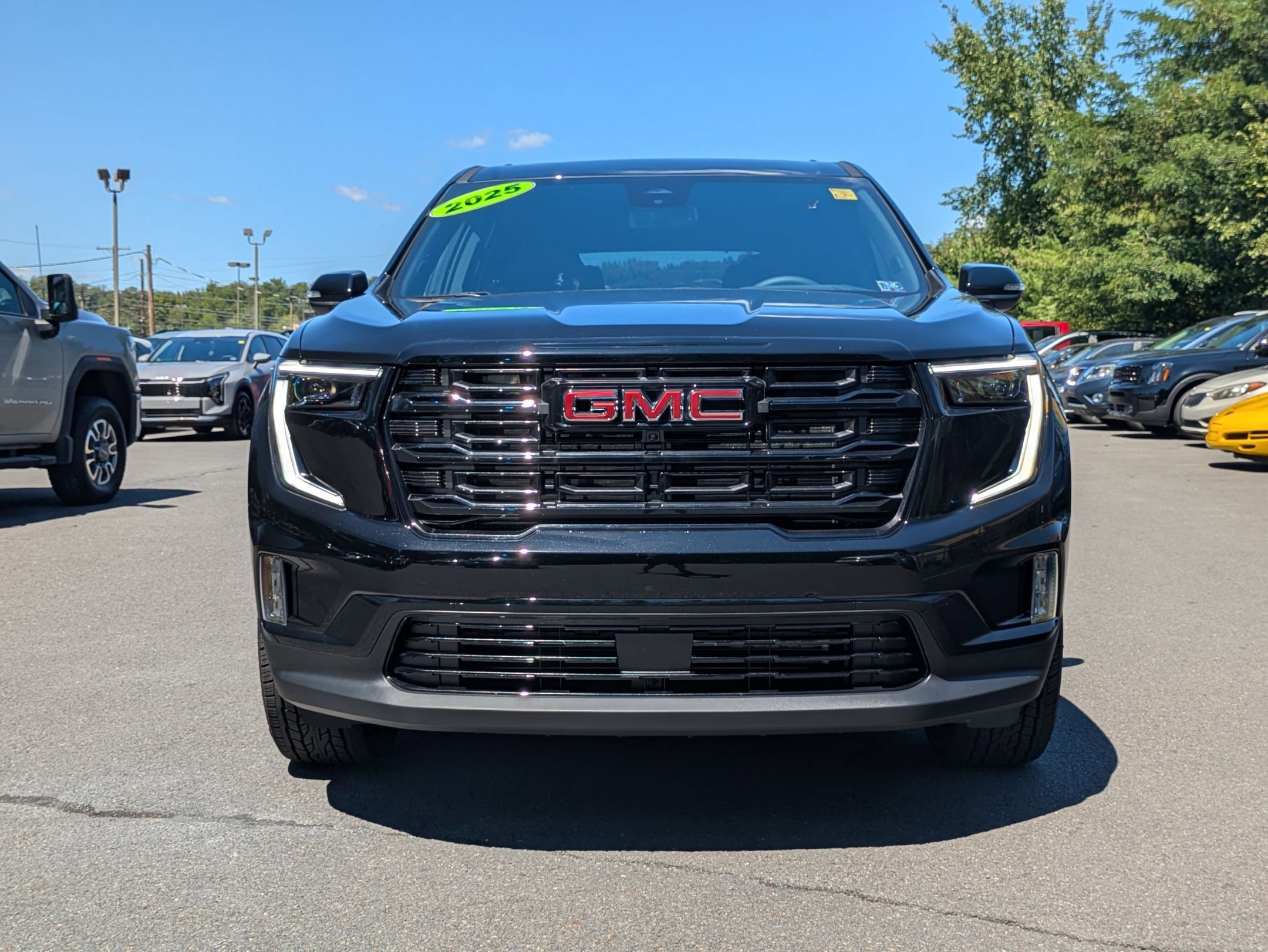 2025 Gmc Acadia Elevation photo 2