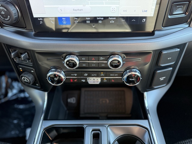 2025 Ford F-150 XLT photo 22