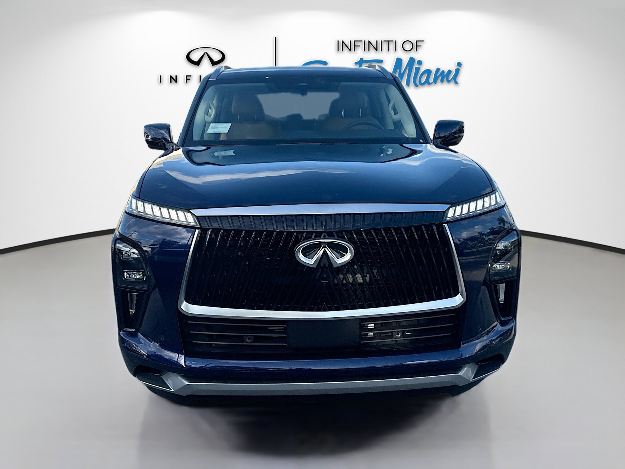 2026 Infiniti QX80 Luxe photo 2