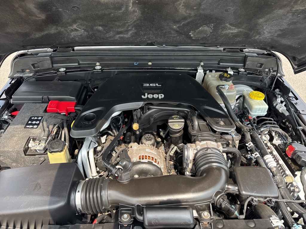 2018 Jeep Wrangler Unlimited Sahara photo 10