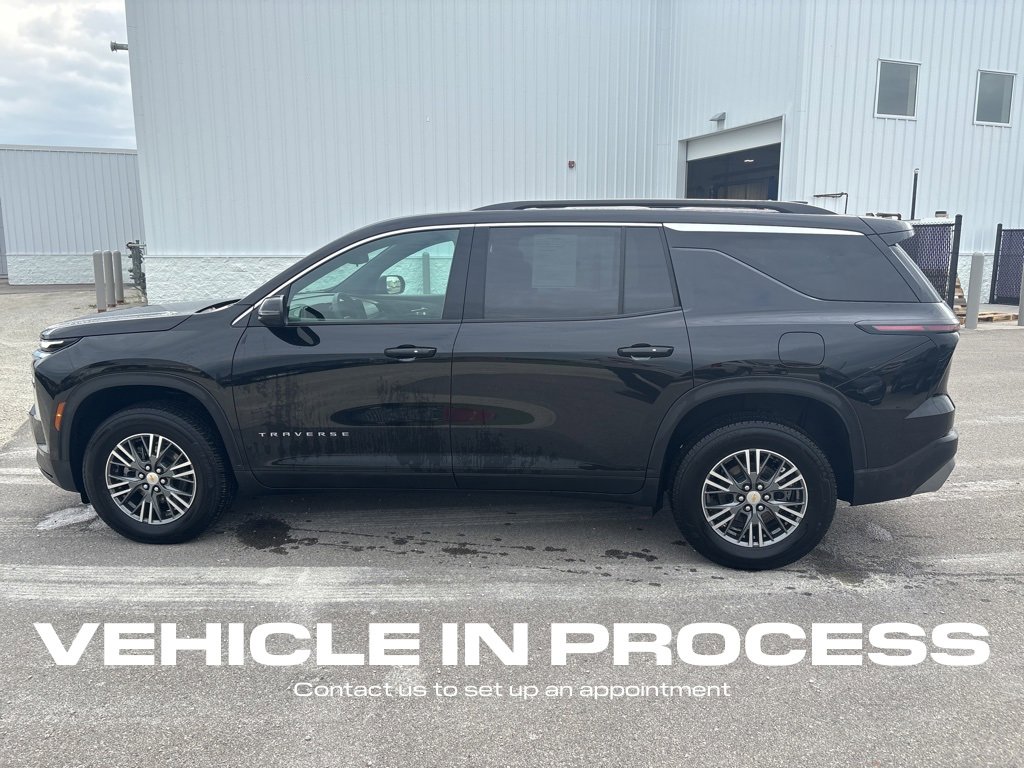 2025 Chevrolet Traverse photo 4