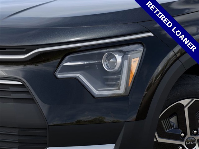 2025 Kia Niro LX photo 2