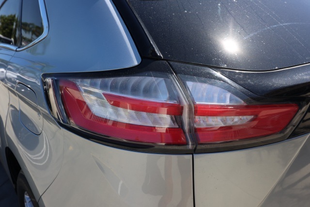 2023 Ford Edge SEL photo 6
