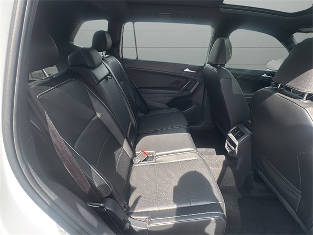 2021 Volkswagen Tiguan SE R-Line Black photo 14