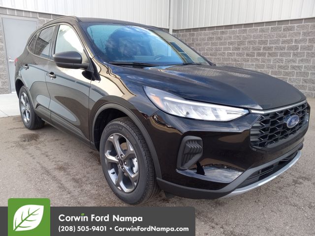 2026 Ford Escape ST-Line's photo