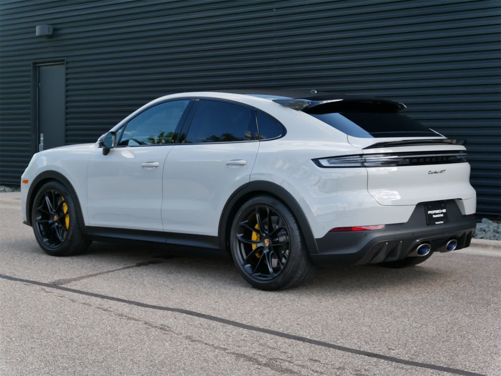 2025 Porsche Cayenne Turbo GT photo 3