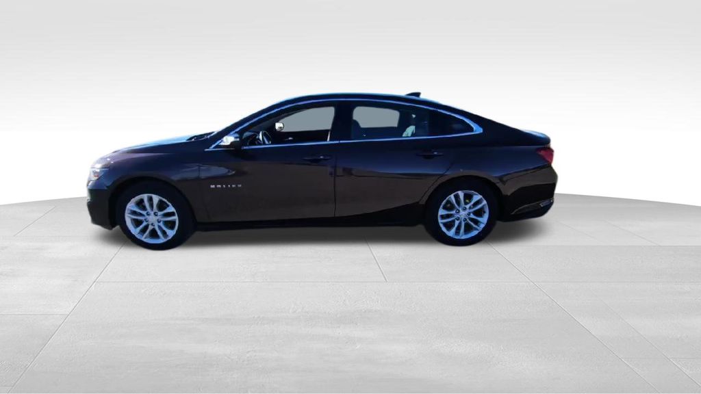 2016 Chevrolet Malibu 1LT photo 3