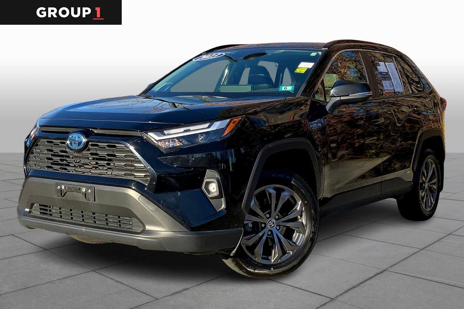 2023 Toyota RAV4 XLE Premium's photo