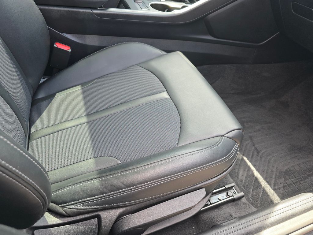 2021 Kia K5 GT-Line photo 25