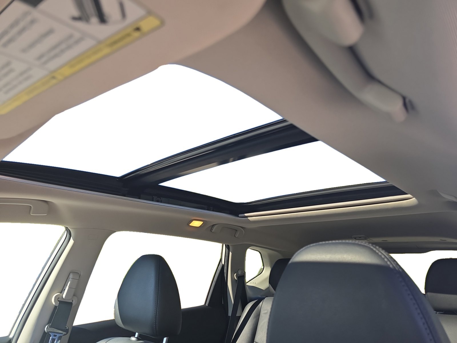 2016 Nissan Rogue SL photo 2