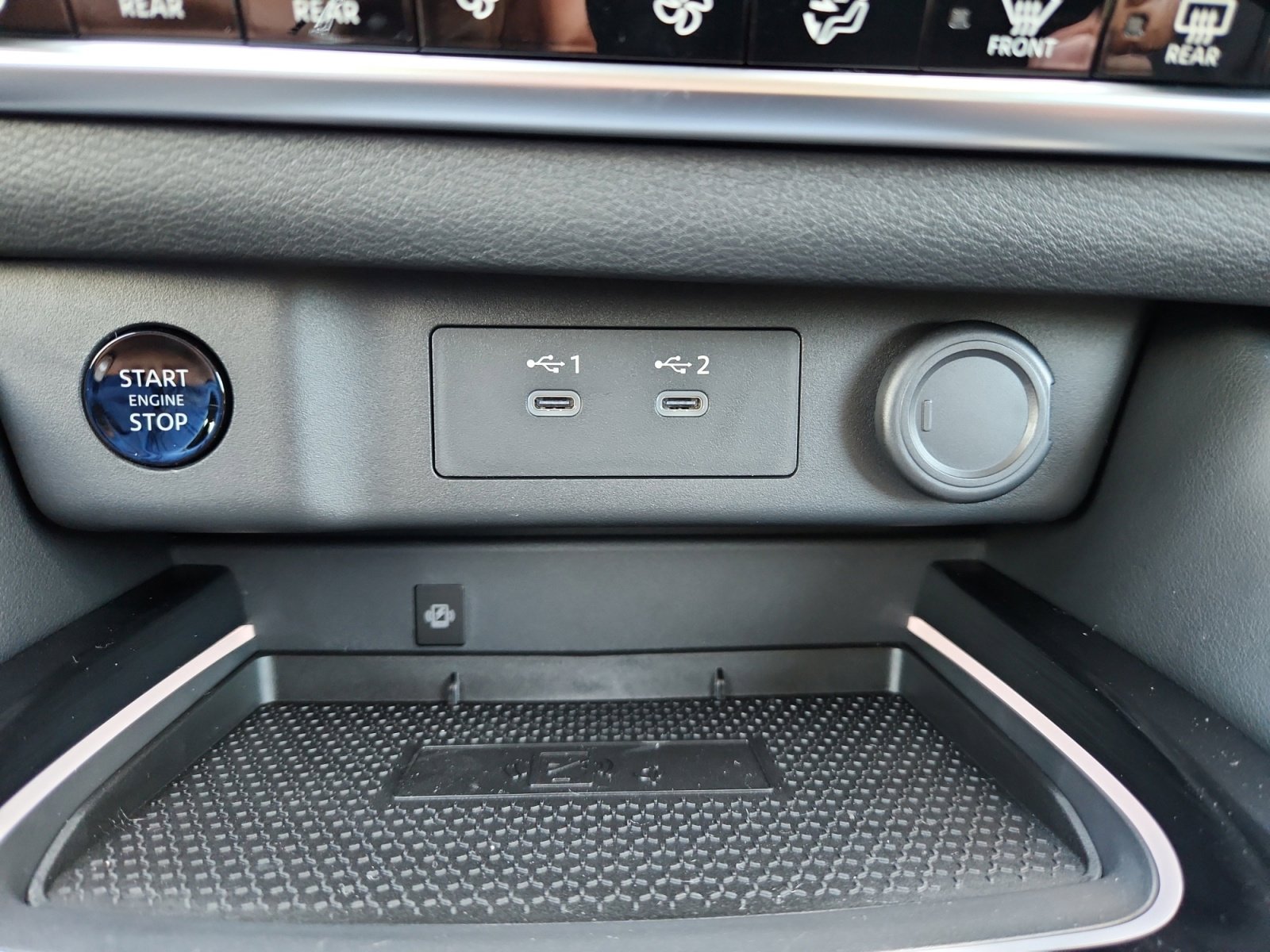 2025 Nissan Rogue Platinum photo 19