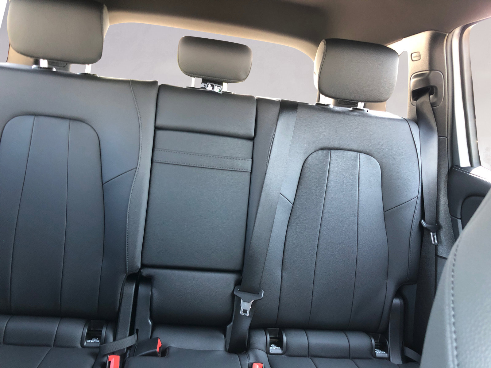 2025 Mercedes Benz GLB 250 4MATIC photo 11