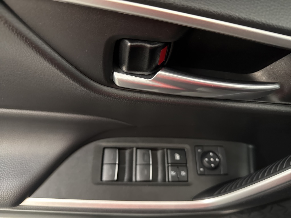 2023 Toyota RAV4 XLE photo 10