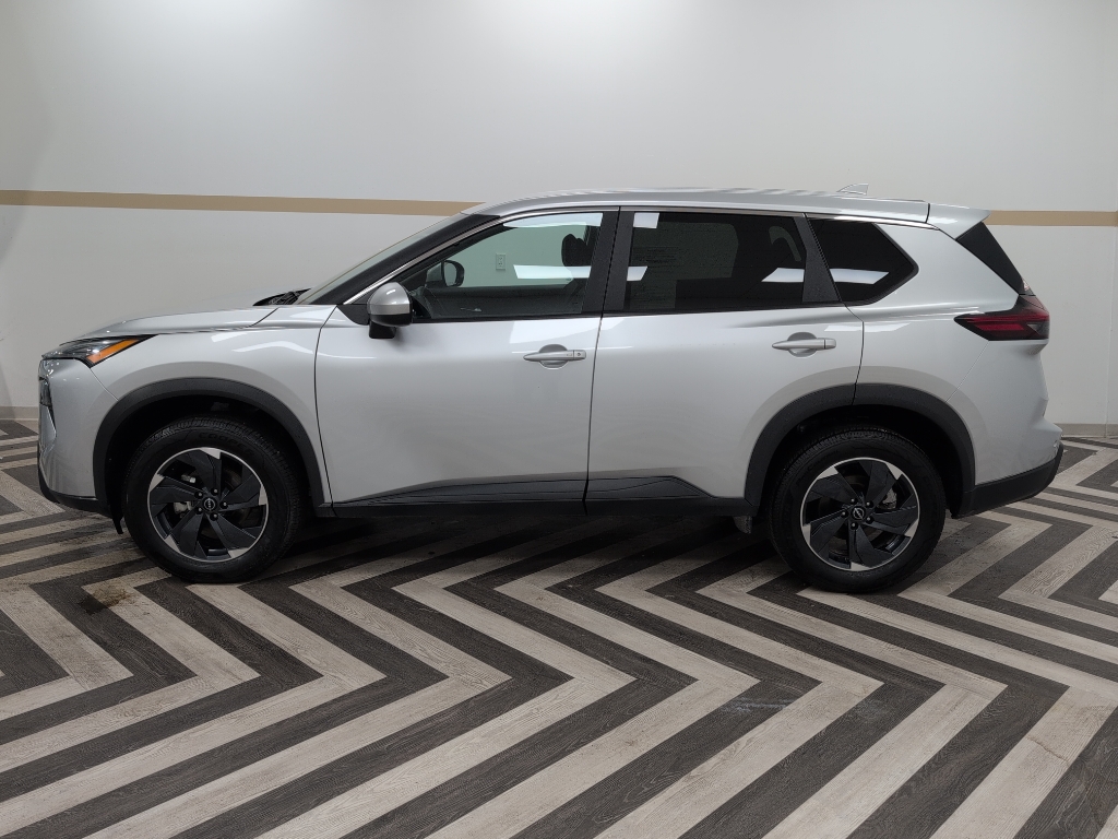 2024 Nissan Rogue SV photo 2