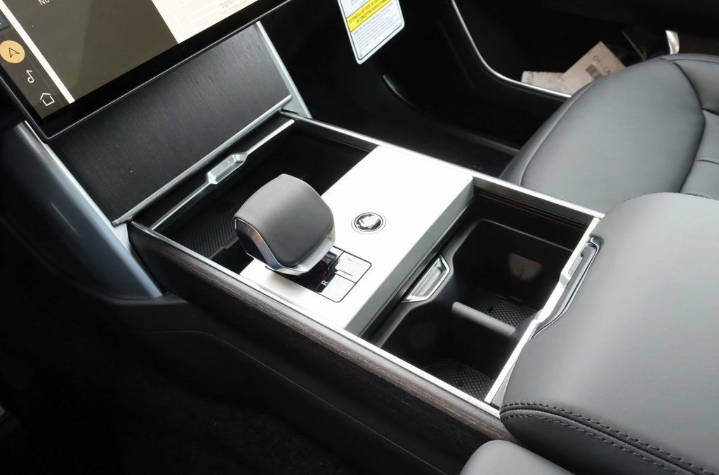 2025 LAND ROVER RANGE ROVER - Image 28