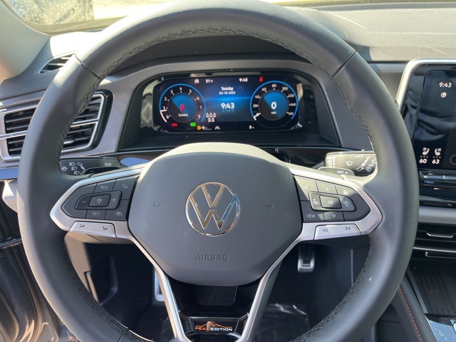 2025 Volkswagen Atlas Peak Edition SE photo 16