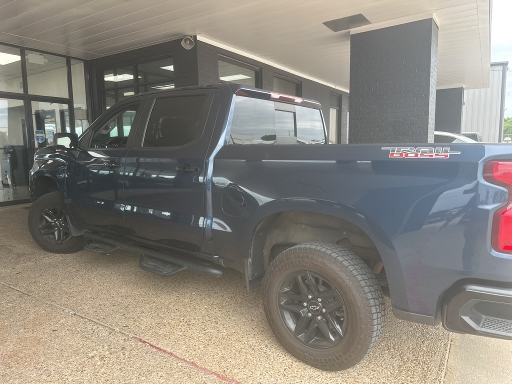 2021 Chevrolet Silverado 1500 LT Trail Boss photo 2