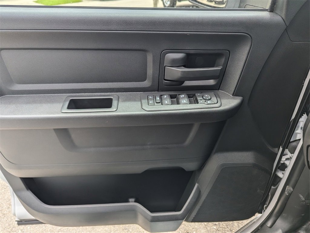 2025 Ram 3500 photo 14