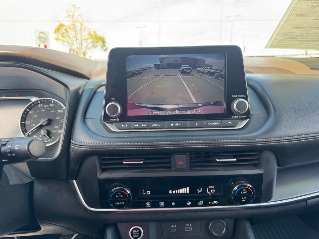 2023 Nissan Rogue SV photo 22