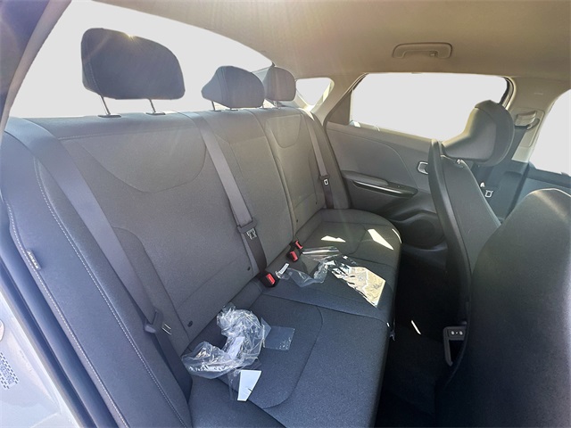 2025 Kia K4 LXS photo 21