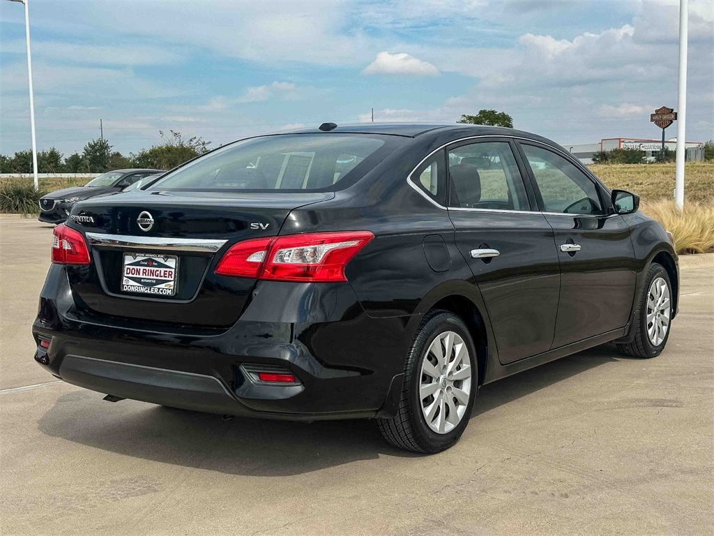 2016 Nissan Sentra SV photo 3