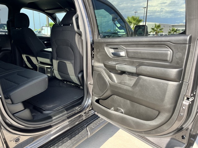2025 Ram 1500 Tradesman photo 17